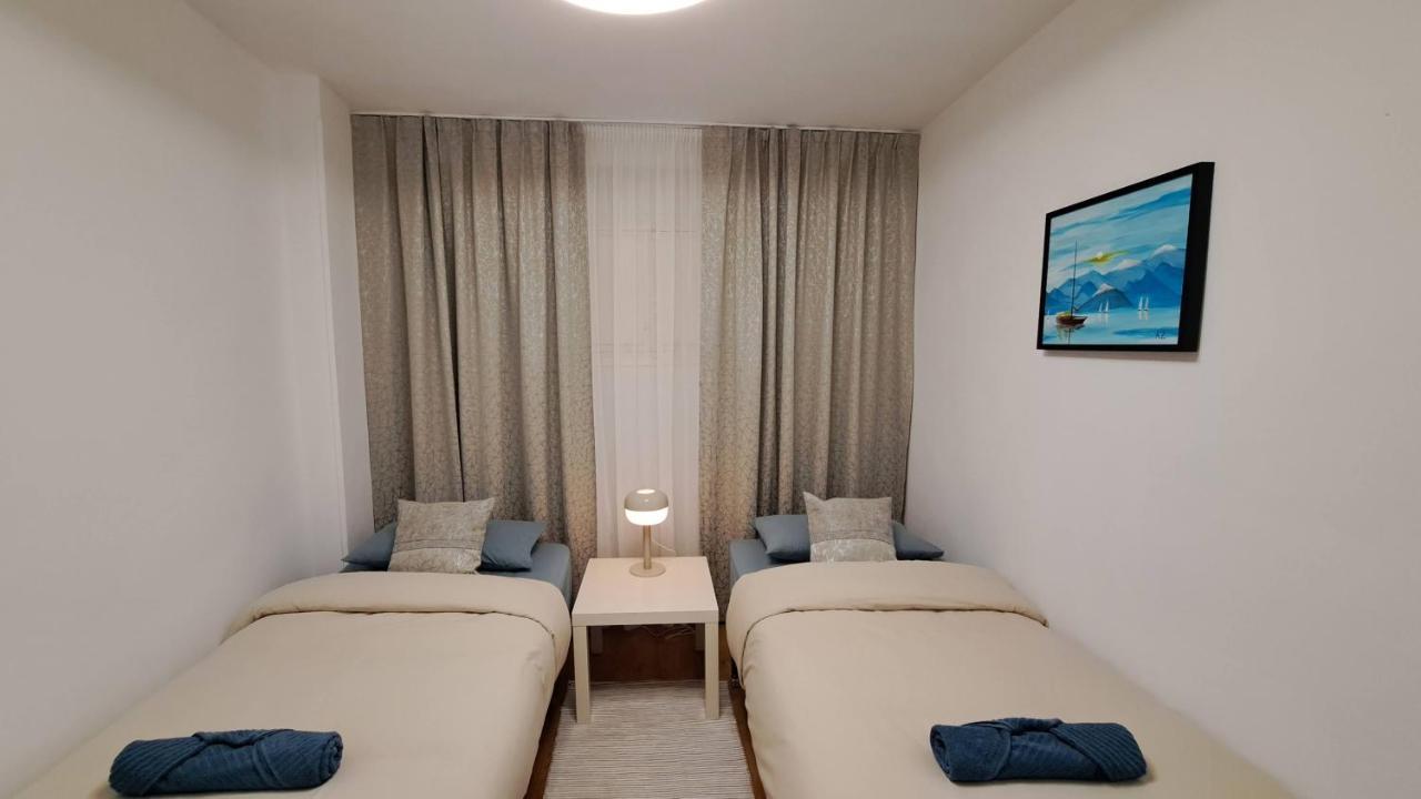 Garden Beach Apartment 托雷维耶哈 外观 照片
